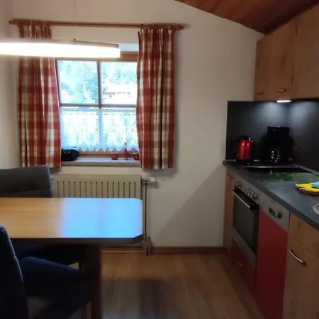 Haus Alpenrebe