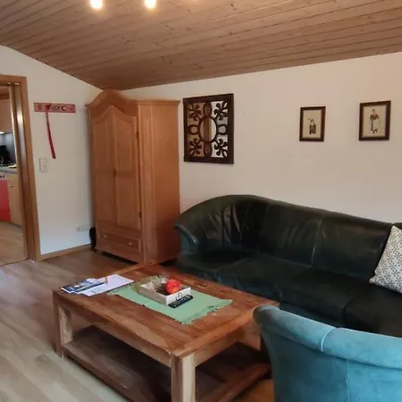 Haus Alpenrebe Appartamento *
